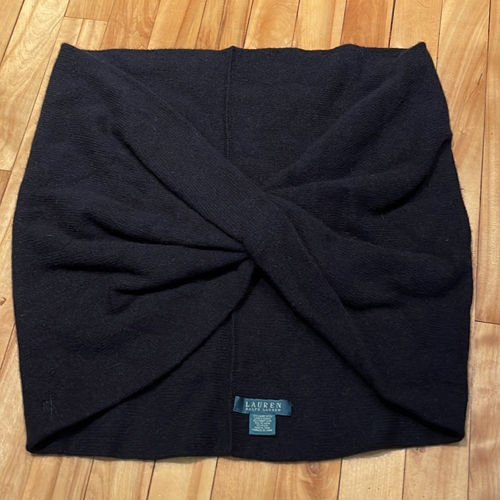 Lauren Ralph Lauren black lambs wool/rabbit hair/nylon blend twisted wrap.